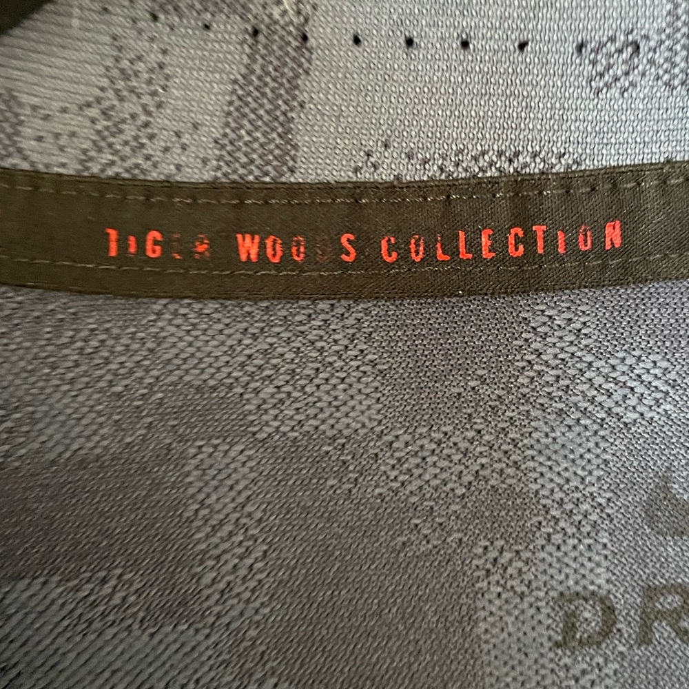 Nike Tiger Woods Dri-Fit, Standard Fit Men’s Short Sleeve Digi Camo Polo Shirt - Picture 10 of 10